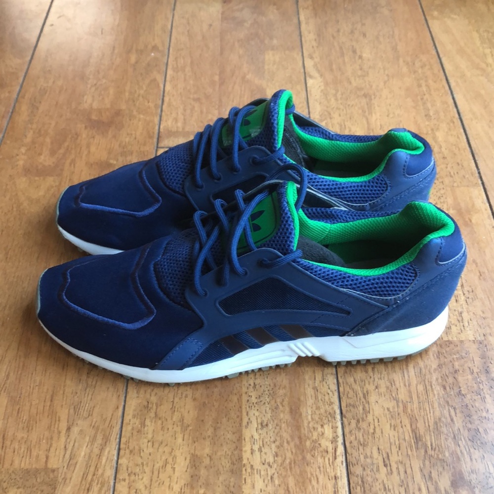 Adidas Sneakers. Mens. 10.5